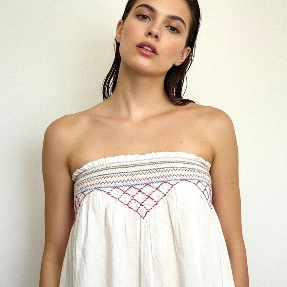 Urban Outfitters Kimchi Blue Smocked Embroidered Strapless Top Boho Womens Large